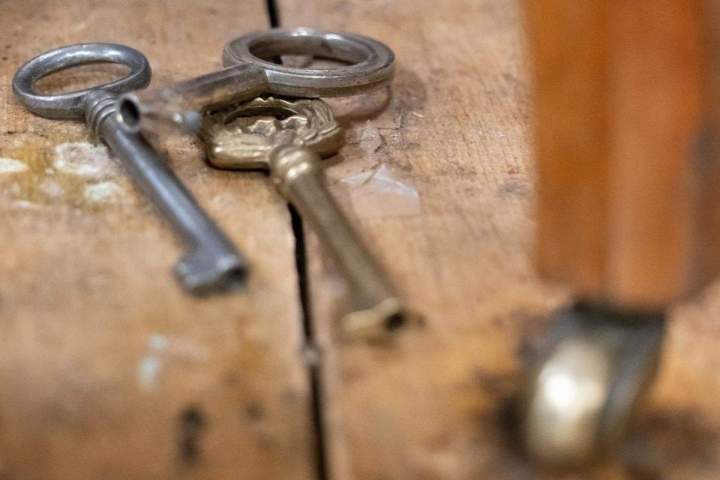 Réfection de mobilier ancien Paris