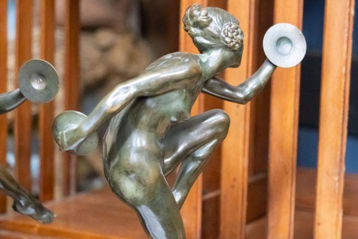 Transformation of a period piece Paris