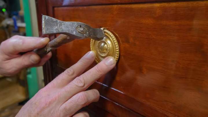 Techniques traditionnelles de restauration Paris