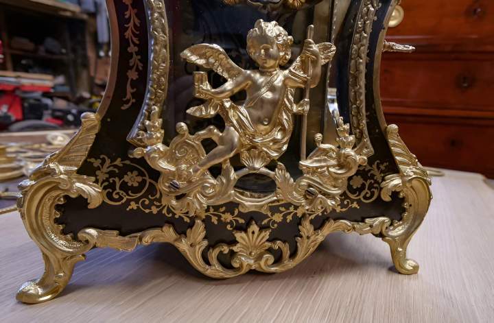 Traditional gold leaf gilding for carved wood